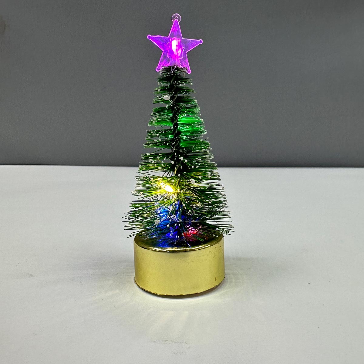 Mini Árbol de Navidad con Luces LED - Compacto y Elegante